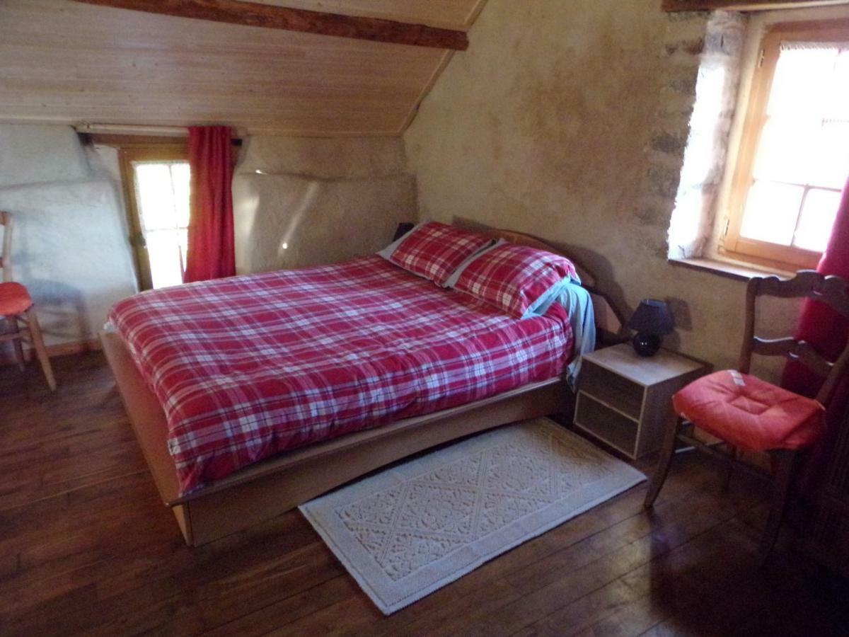 Petite Ferme D'Autrefois Vila Saint-Georges-Nigremont Exterior foto